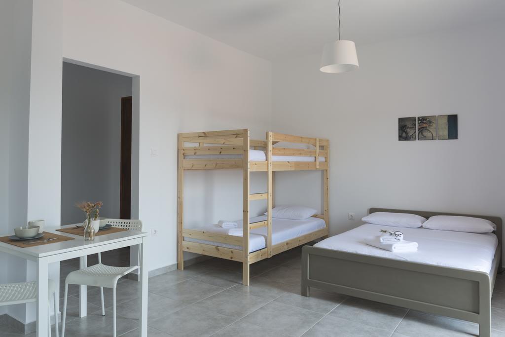 Avli Apartments Пиргадикия Экстерьер фото